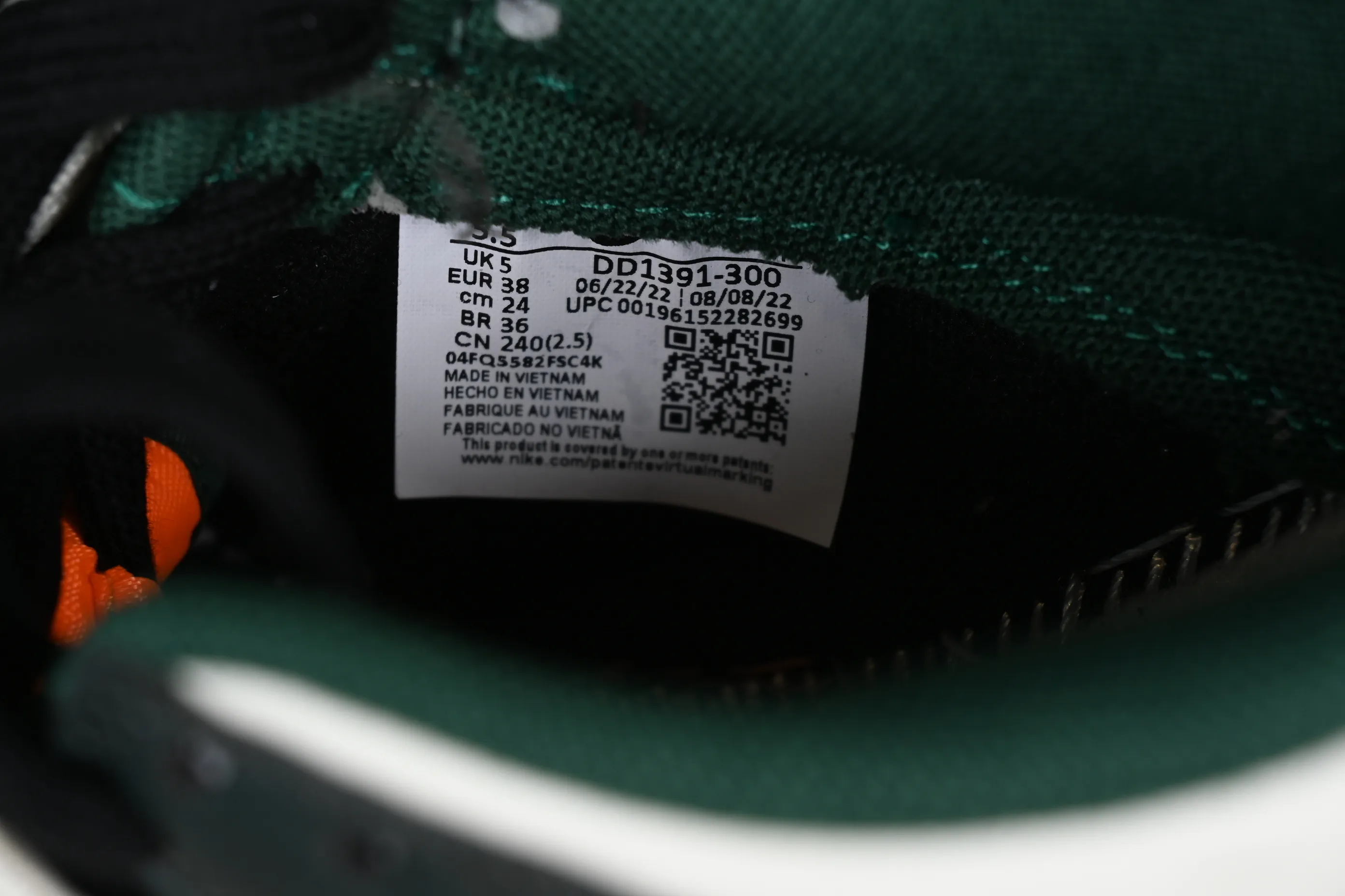 All Categories Nk SB Dunk Series Nk SB Dunk Low Low-top Sneakers Nk Dunk Low Panda Prank Slide Track Crack Skater SB Strap Low-top Casual Sneakers DD1391-300